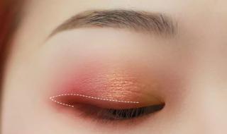 眼妆晕妆的正确化妆方法 眼影化妆技巧